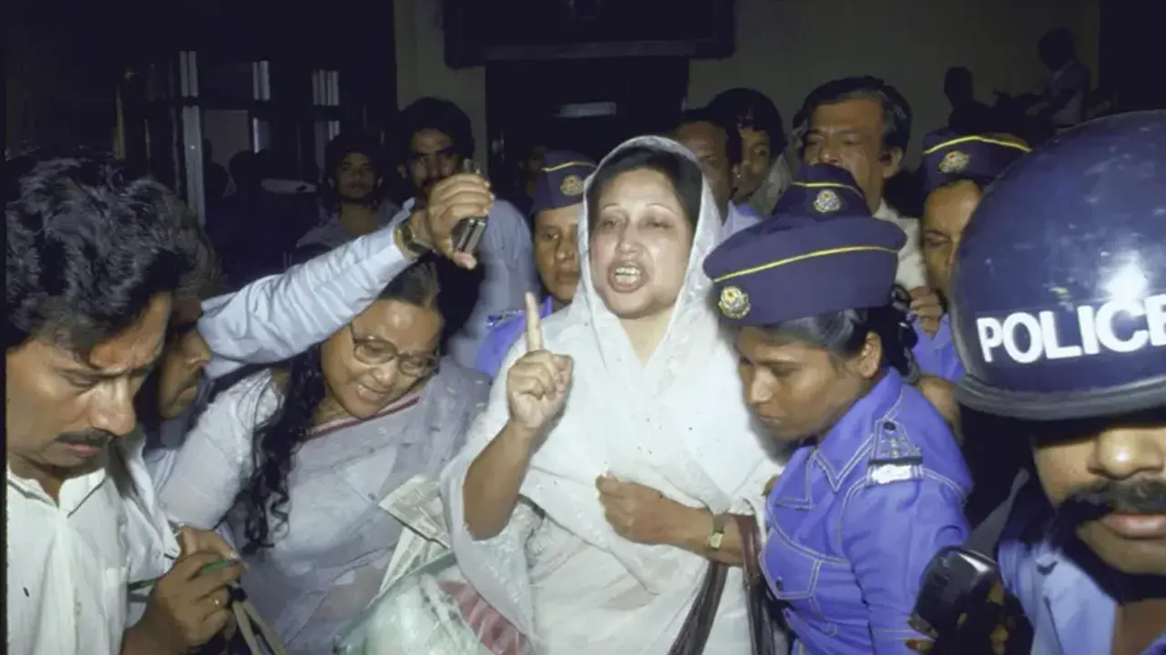 ছবিতে বেগম খালেদা জিয়ার রাজনৈতিক জীবন