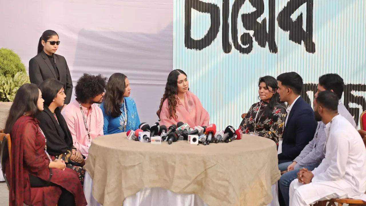 তরুণ ভোটারদের সঙ্গে জাইমা রহমানের ব্যতিক্রমী আড্ডা